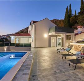4 Bedroom Villa with pool and terrace near Dubrovnik, Sleeps 8
